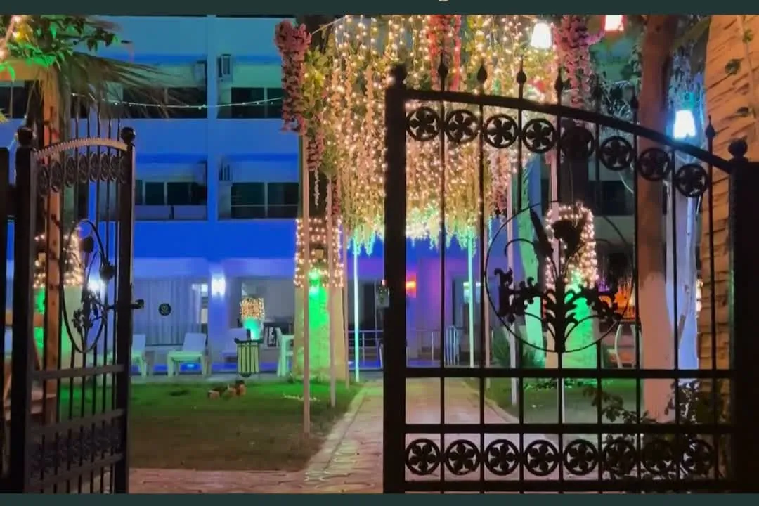 Marla Otel Didim girişinin akşam ışıklandırması